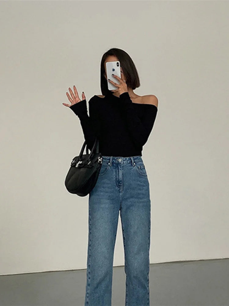 Off-shoulder Long-sleeved T-shirts