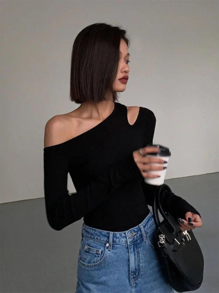 Off-shoulder Long-sleeved T-shirts