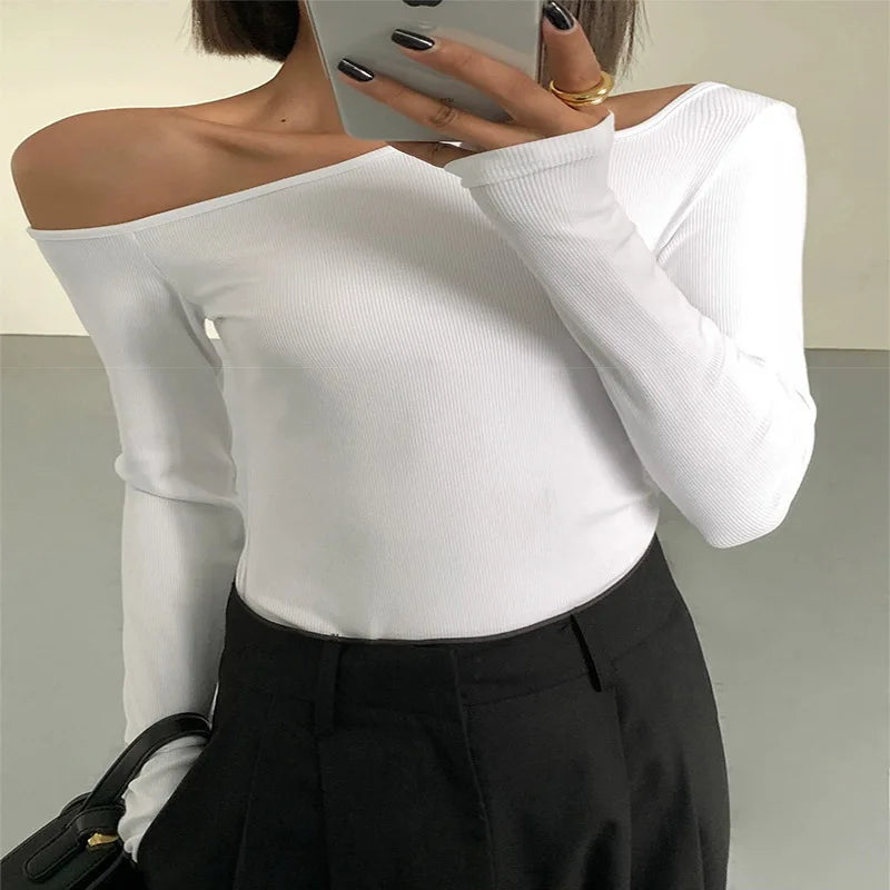 Off-shoulder Long-sleeved T-shirts